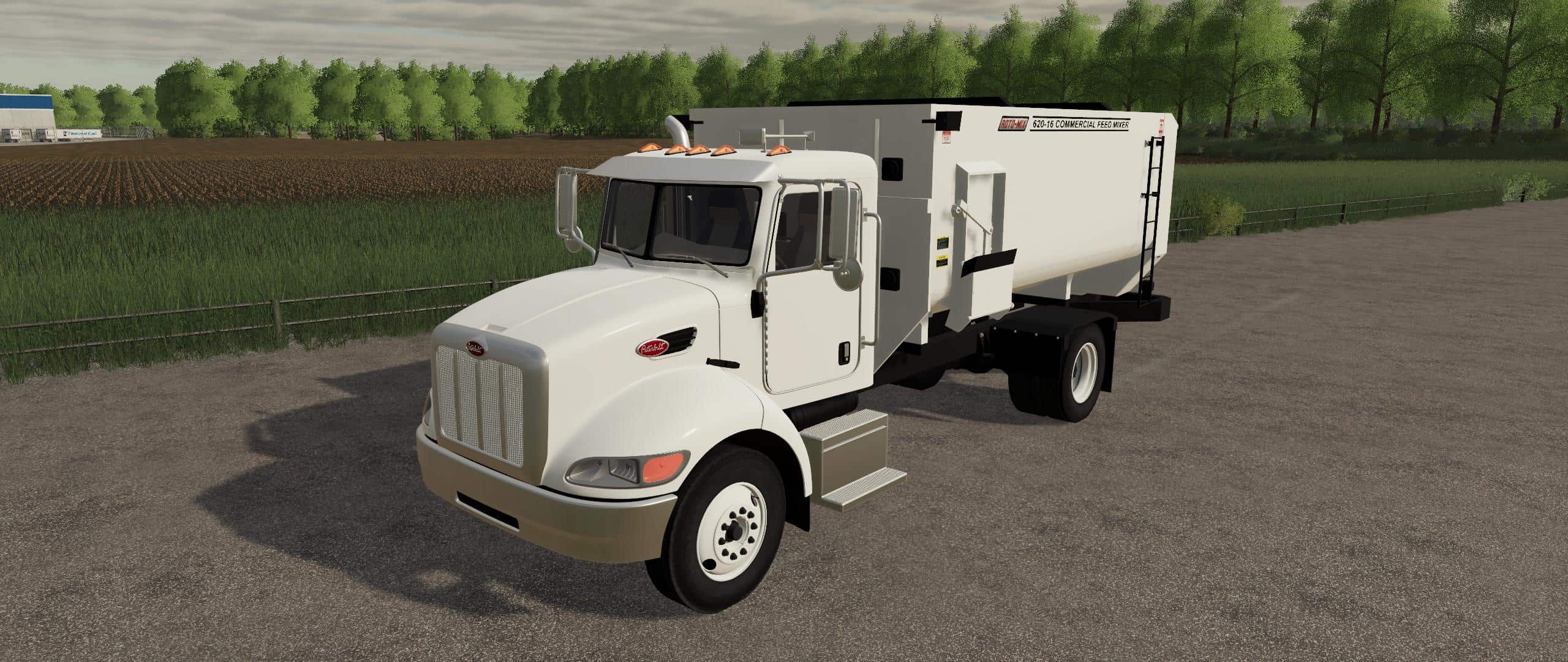 Peterbilt Feed Truck v1.0.0.0 MOD Farming Simulator 2022 / 19 mod